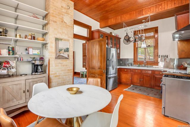 123 cedar, San Antonio, TX 78210