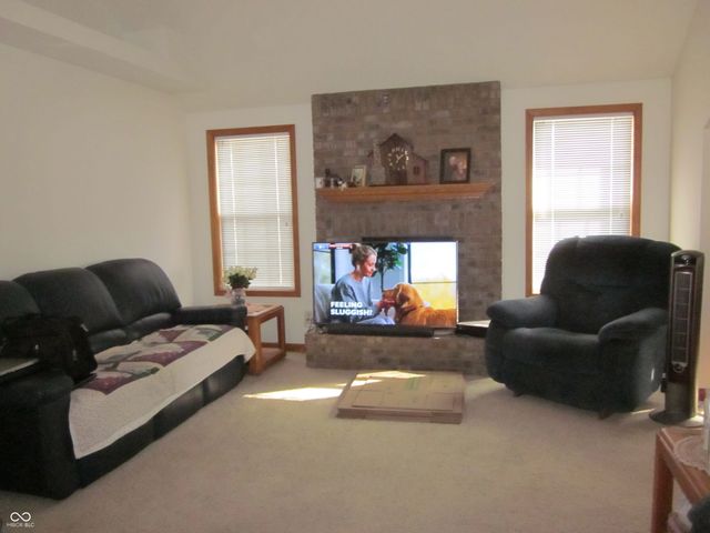 8155 Henderson Ridge Drive, Mooresville, IN 46158