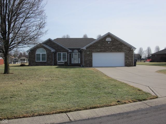 8155 Henderson Ridge Drive, Mooresville, IN 46158