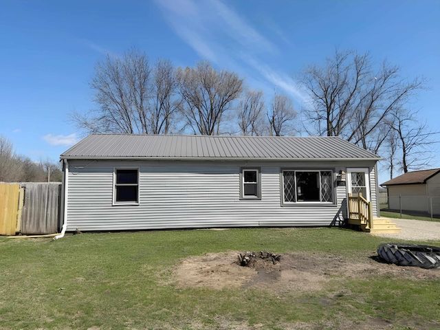 309 Elaine Drive, Waterloo, IA 50707
