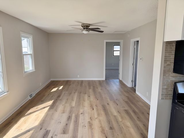 309 Elaine Drive, Waterloo, IA 50707