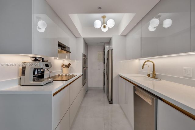 90 Alton Road 2207, Miami Beach, FL 33139