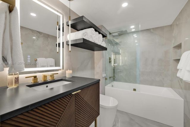 90 Alton Road 2207, Miami Beach, FL 33139