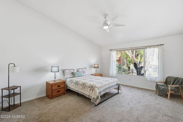 1885 E Cliff Swallow Trail, Green Valley, AZ 85614