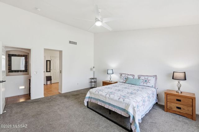 1885 E Cliff Swallow Trail, Green Valley, AZ 85614