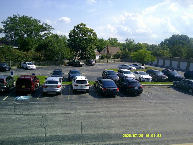 5 E Carriageway Drive 210, Hazel Crest, IL 60429