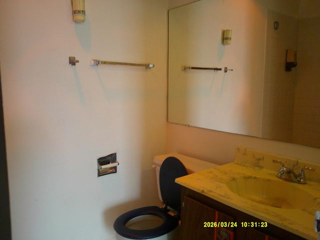 5 E Carriageway Drive 210, Hazel Crest, IL 60429