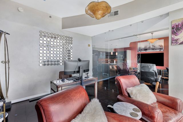 600 12th Ave S Apt 1509, Nashville, TN 37203
