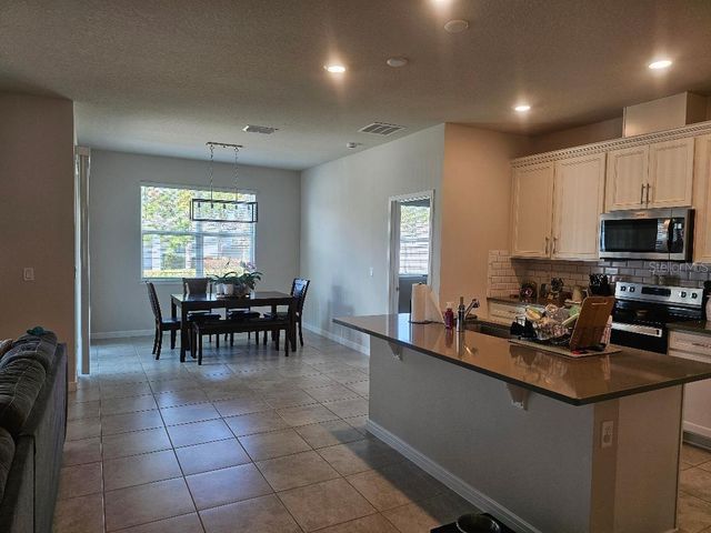 3545 TREETOP STREET, Deland, FL 32724