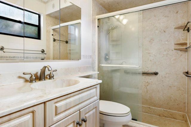 6075 Wolfe Street, Jupiter, FL 33458