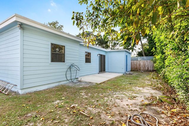 6075 Wolfe Street, Jupiter, FL 33458