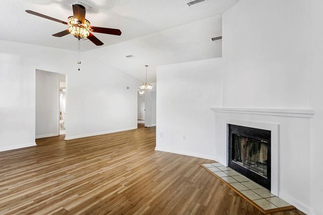 6075 Wolfe Street, Jupiter, FL 33458