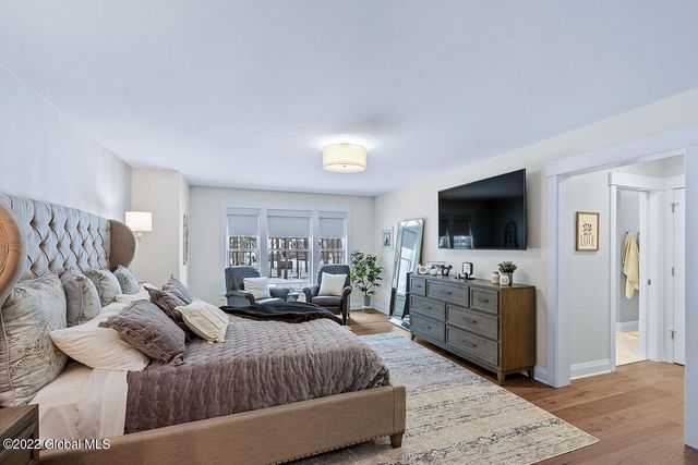 5 Northbrook Drive, Wilton, NY 12866