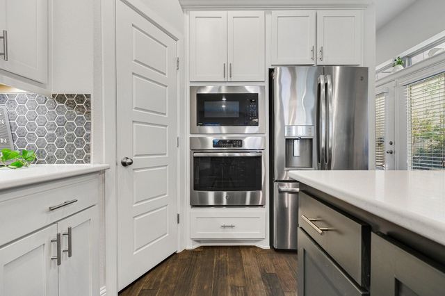 648 Aspen Valley Lane, Dallas, TX 75208