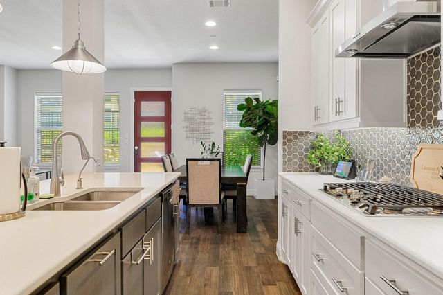 648 Aspen Valley Lane, Dallas, TX 75208