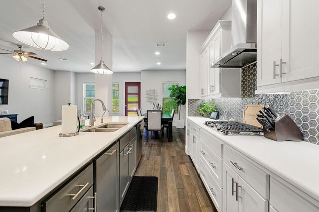 648 Aspen Valley Lane, Dallas, TX 75208