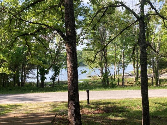 2204 E Diamond Lake Drive, Horseshoe Bend, AR 72512