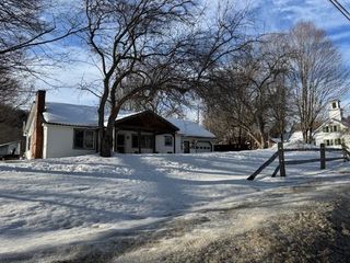 942 Main Street, Albany, VT 05820