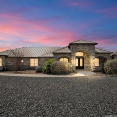 948 Lazy Diamond, Canyon Lake, TX 78133