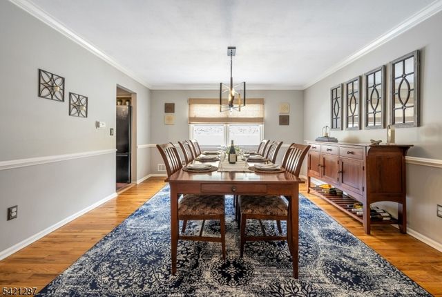 32 Schirra Dr, Wanaque Boro, NJ 07465