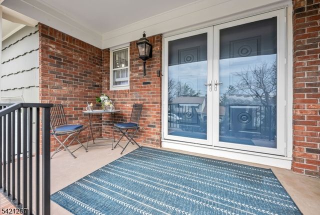 32 Schirra Dr, Wanaque Boro, NJ 07465