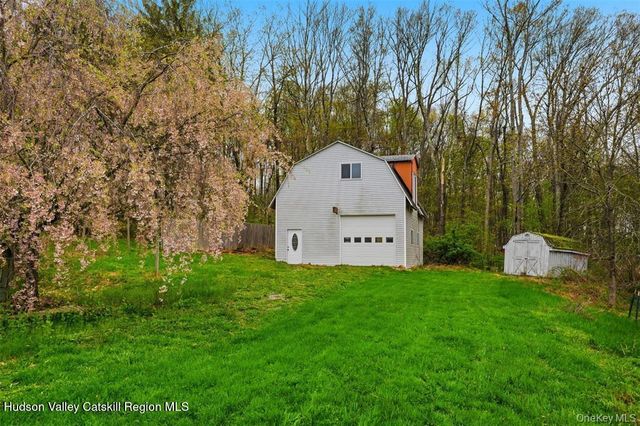 79 Hornbeck Road, Poughkeepsie, NY 12603