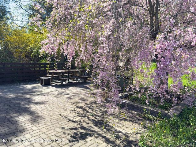 79 Hornbeck Road, Poughkeepsie, NY 12603