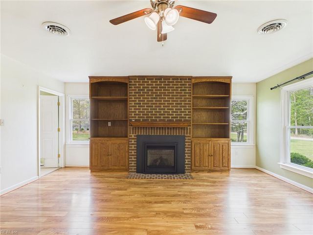 1014 Deerchase RD, Saluda, VA 23149