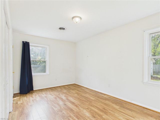 1014 Deerchase RD, Saluda, VA 23149