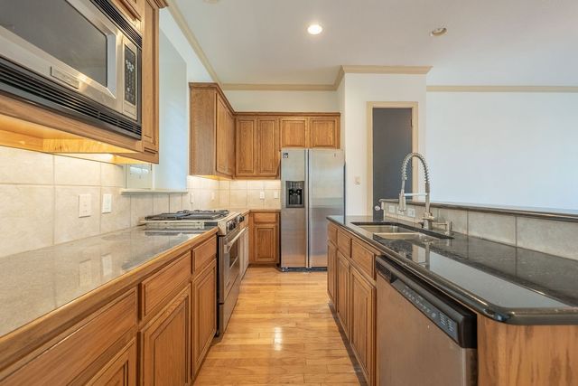 2706 Floyd Street, Dallas, TX 75204