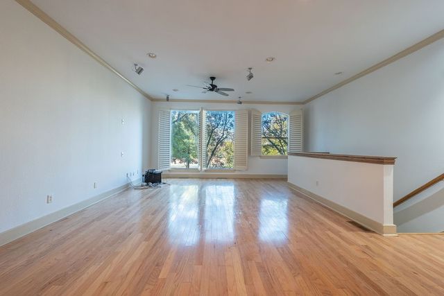 2706 Floyd Street, Dallas, TX 75204