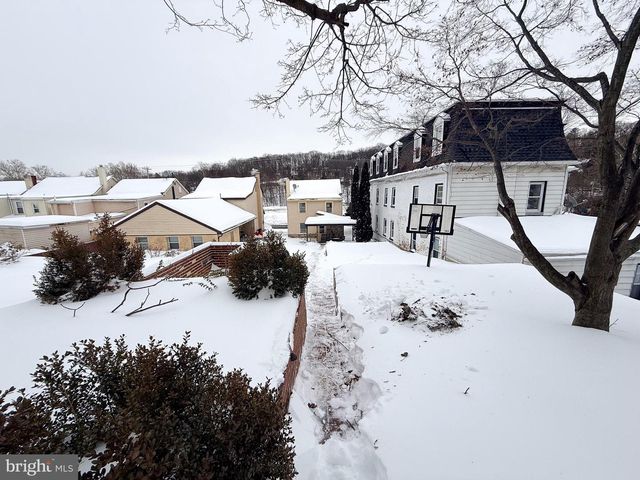 153 E WYOMISSING AVE, Mohnton, PA 19540