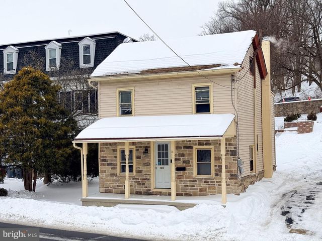 153 E WYOMISSING AVE, Mohnton, PA 19540