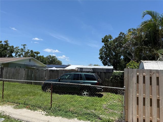 4305 W BROAD STREET, Tampa, FL 33614