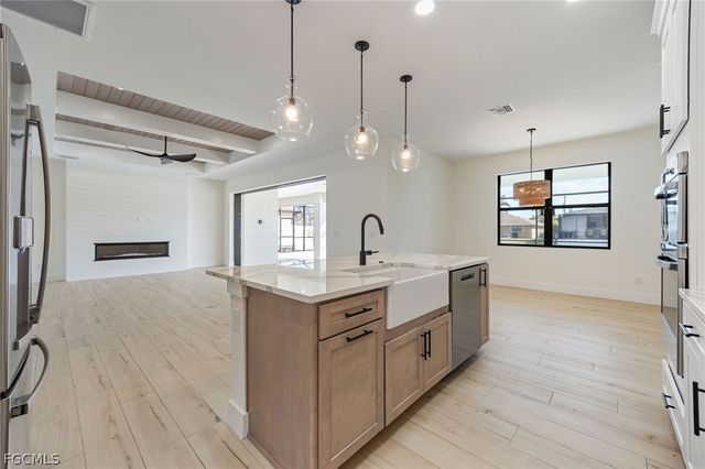 1406 Mohawk PKWY, Cape Coral, FL 33914