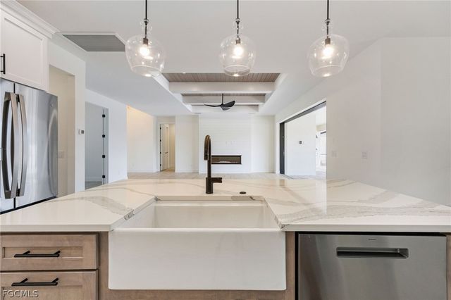 1406 Mohawk PKWY, Cape Coral, FL 33914