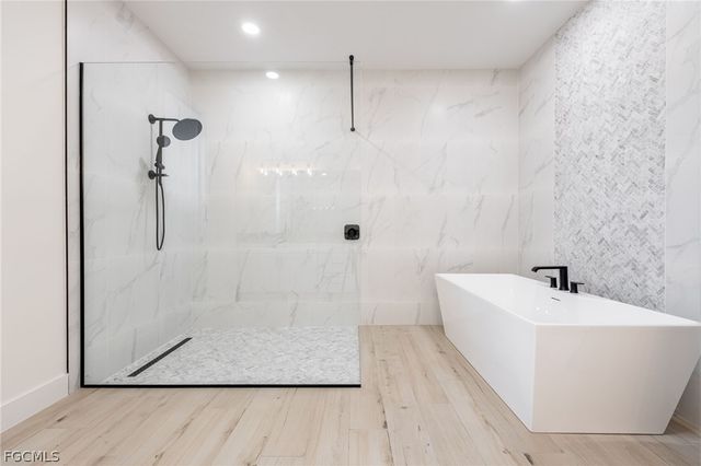 1406 Mohawk PKWY, Cape Coral, FL 33914