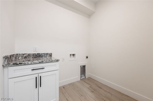 1406 Mohawk PKWY, Cape Coral, FL 33914