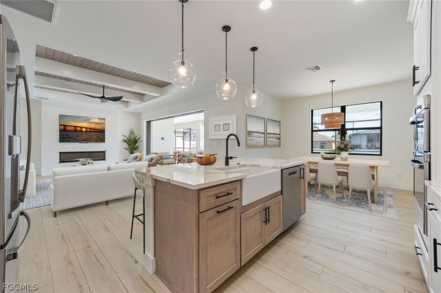 1406 Mohawk PKWY, Cape Coral, FL 33914