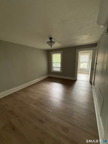 32 Clinton Avenue, New Haven, CT 06513