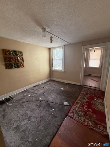 32 Clinton Avenue, New Haven, CT 06513