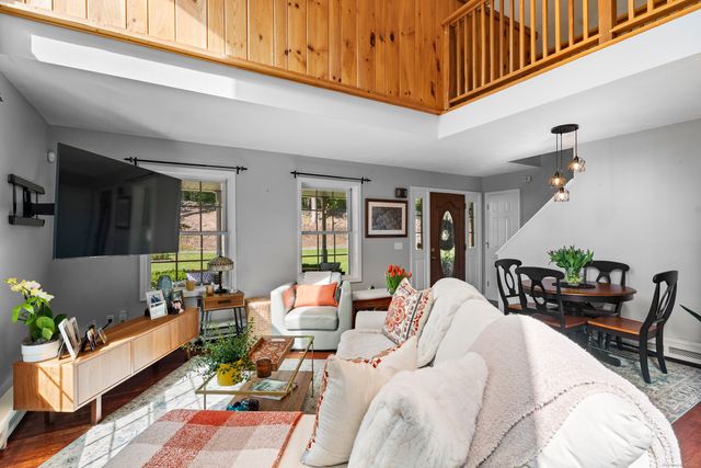80 Walker Road, Montville, CT 06370