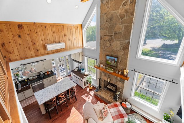 80 Walker Road, Montville, CT 06370