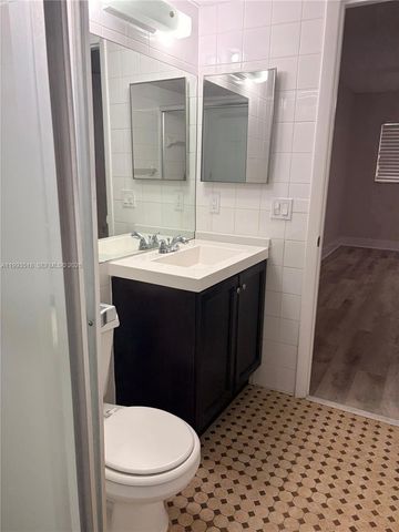 7897 Golf Cir Dr 108, Margate, FL 33063