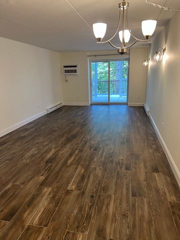 70 Nicholas Rd 10, Framingham, MA 01701