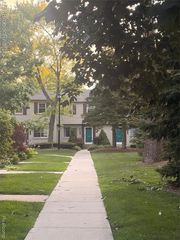 1682 Graefield Road, Birmingham, MI 48009