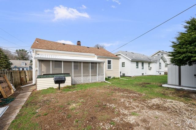 3516 18th Avenue, Rock Island, IL 61201