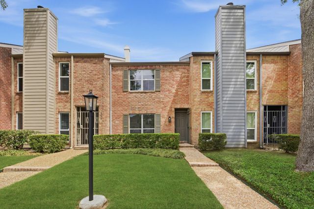 1011 Fountain View Drive, Houston, TX 77057