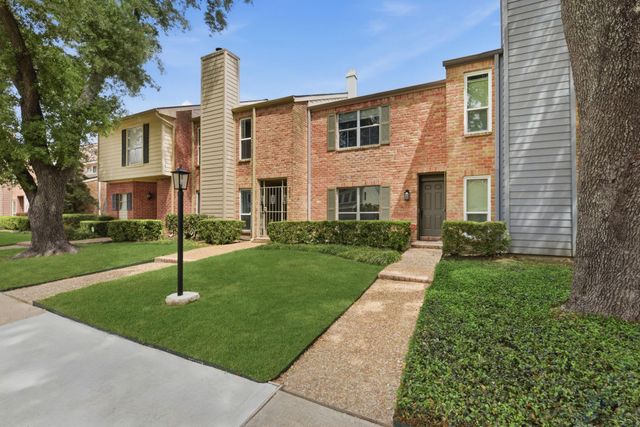 1011 Fountain View Drive, Houston, TX 77057