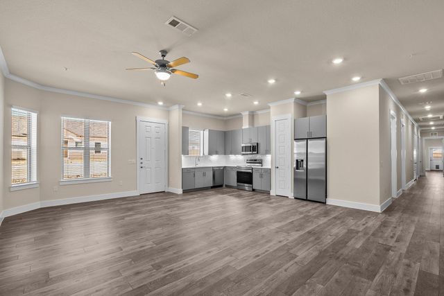 476 Suffield DR 229, Buda, TX 78610